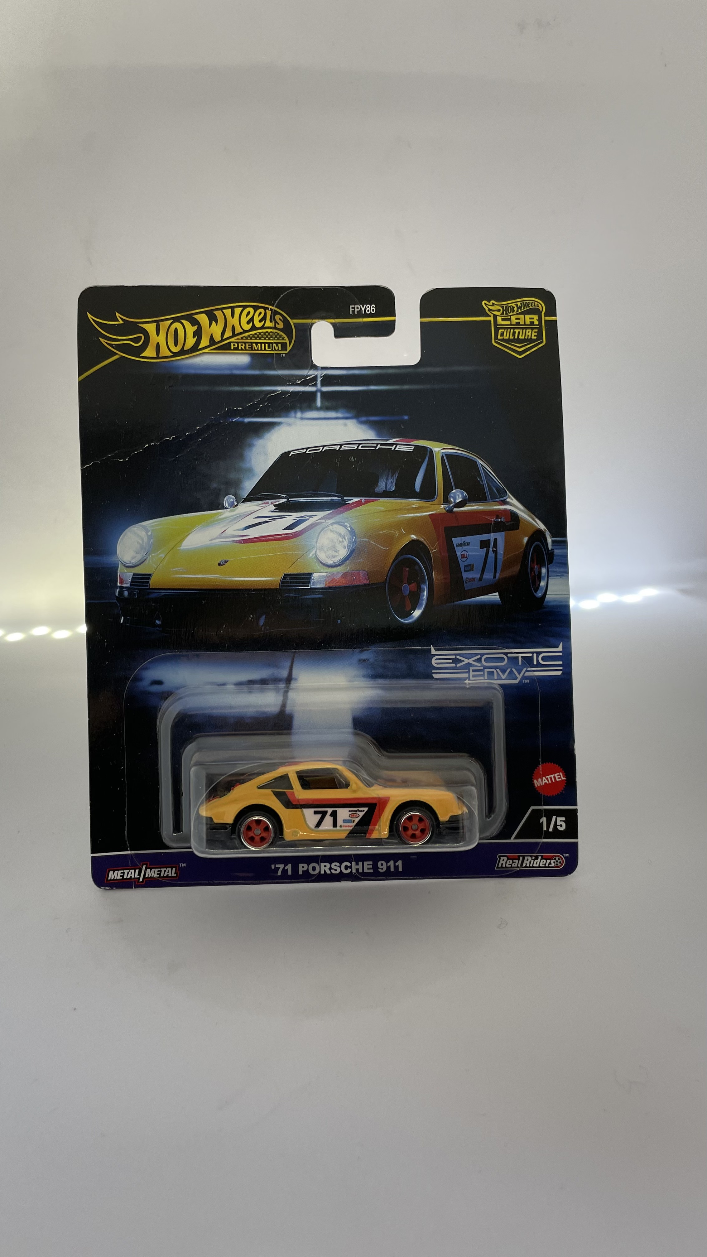 Hot Wheels Car Culture '89 Porsche 944 Turbo 3/5